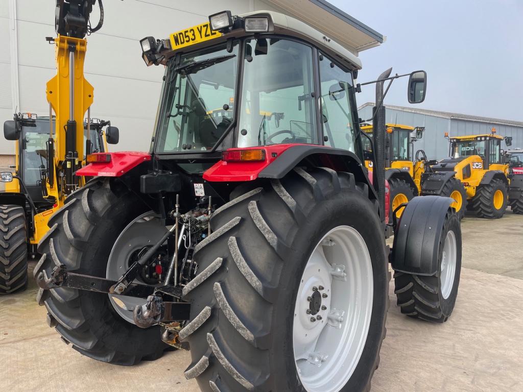 Massey Ferguson 4370