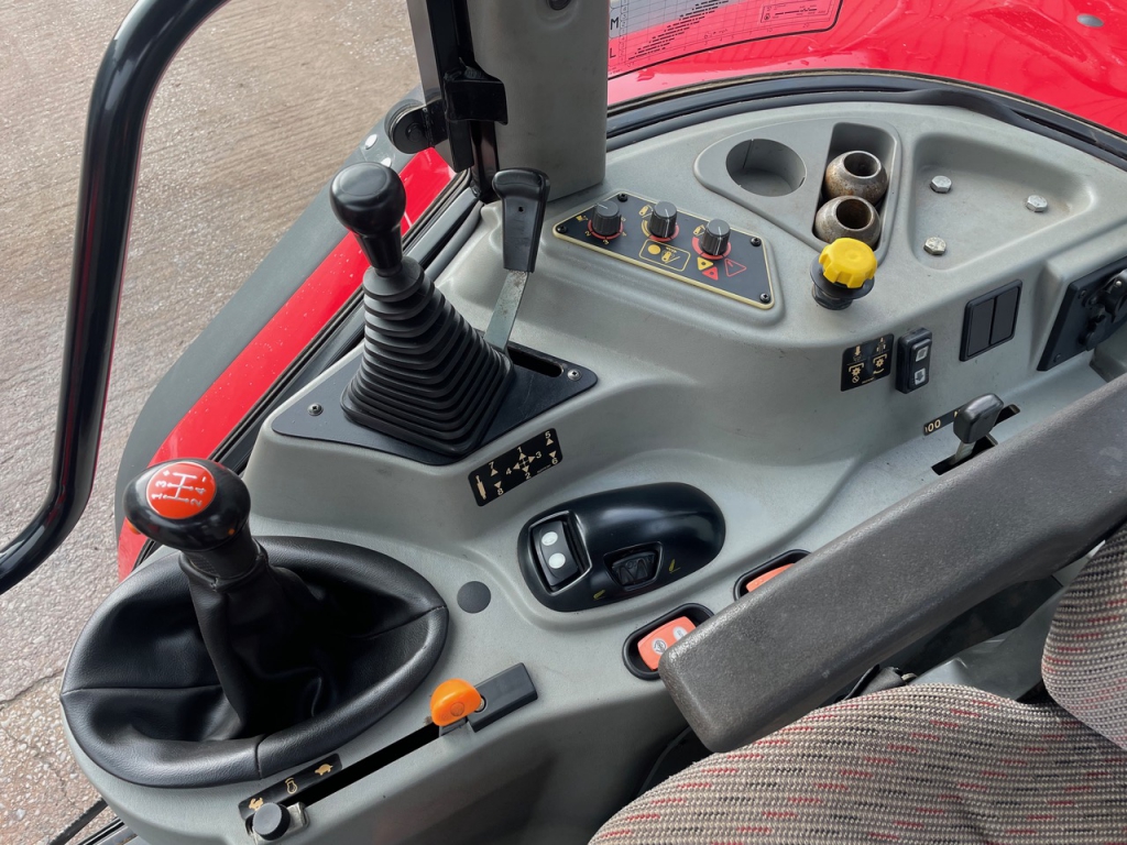 Massey Ferguson 4370