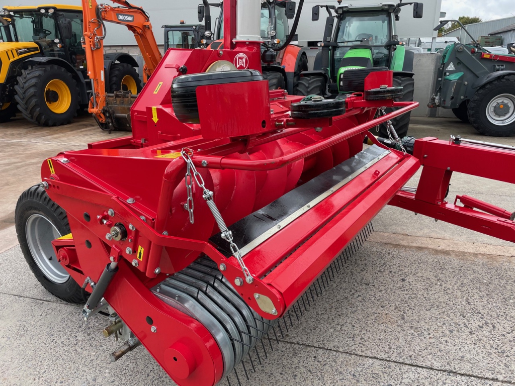 Lely Storm P 300 Profi trailed forager