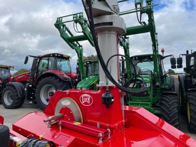 Lely Storm P 300 Profi trailed forager