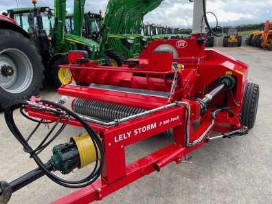 Lely Storm P 300 Profi trailed forager