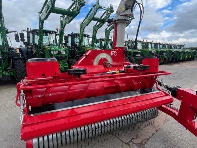 Lely Storm P 300 Profi trailed forager