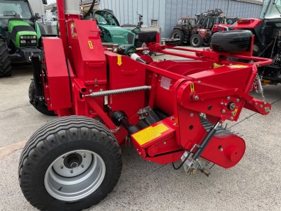 Lely Storm P 300 Profi trailed forager