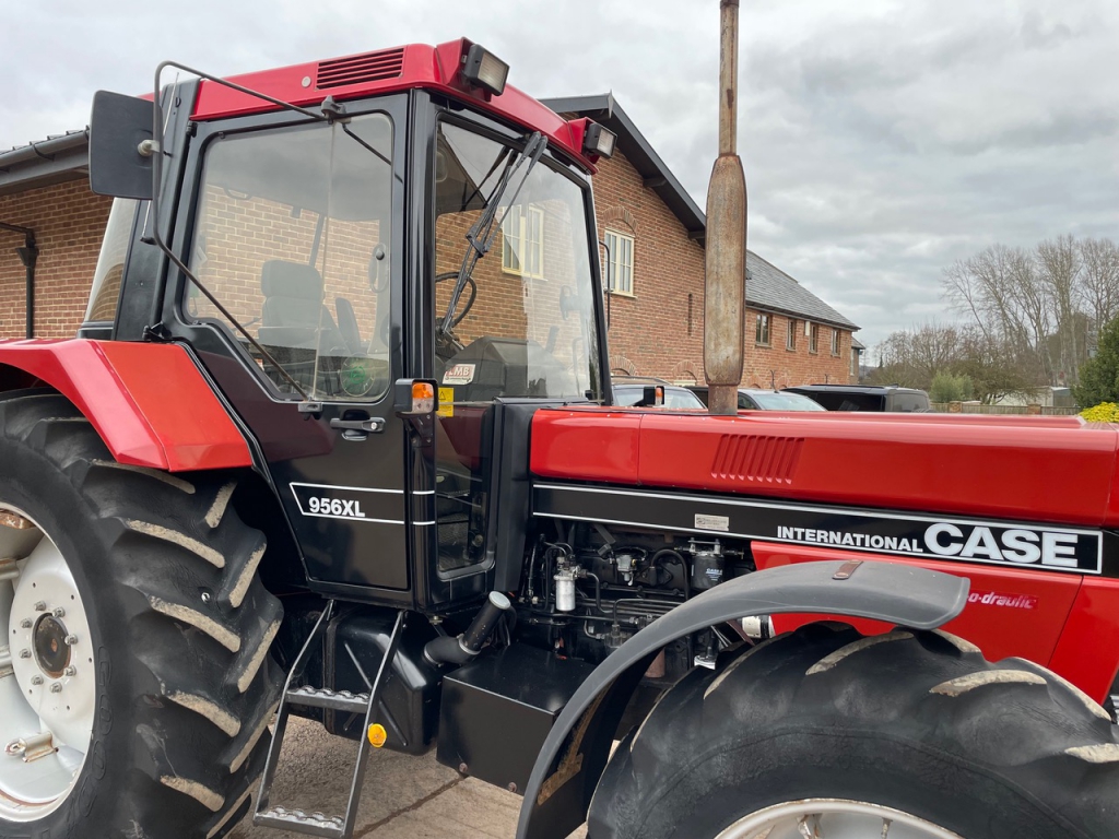 Case International 956XL