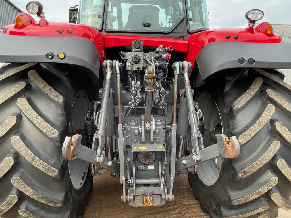 Massey Ferguson 7720S Efficient