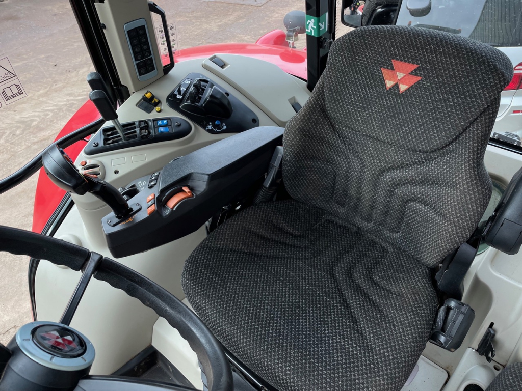 Massey Ferguson 7720S Efficient