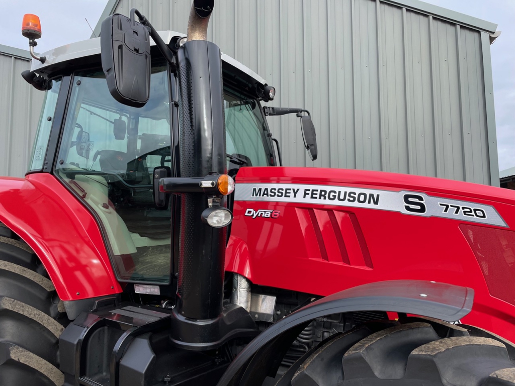 Massey Ferguson 7720S Efficient