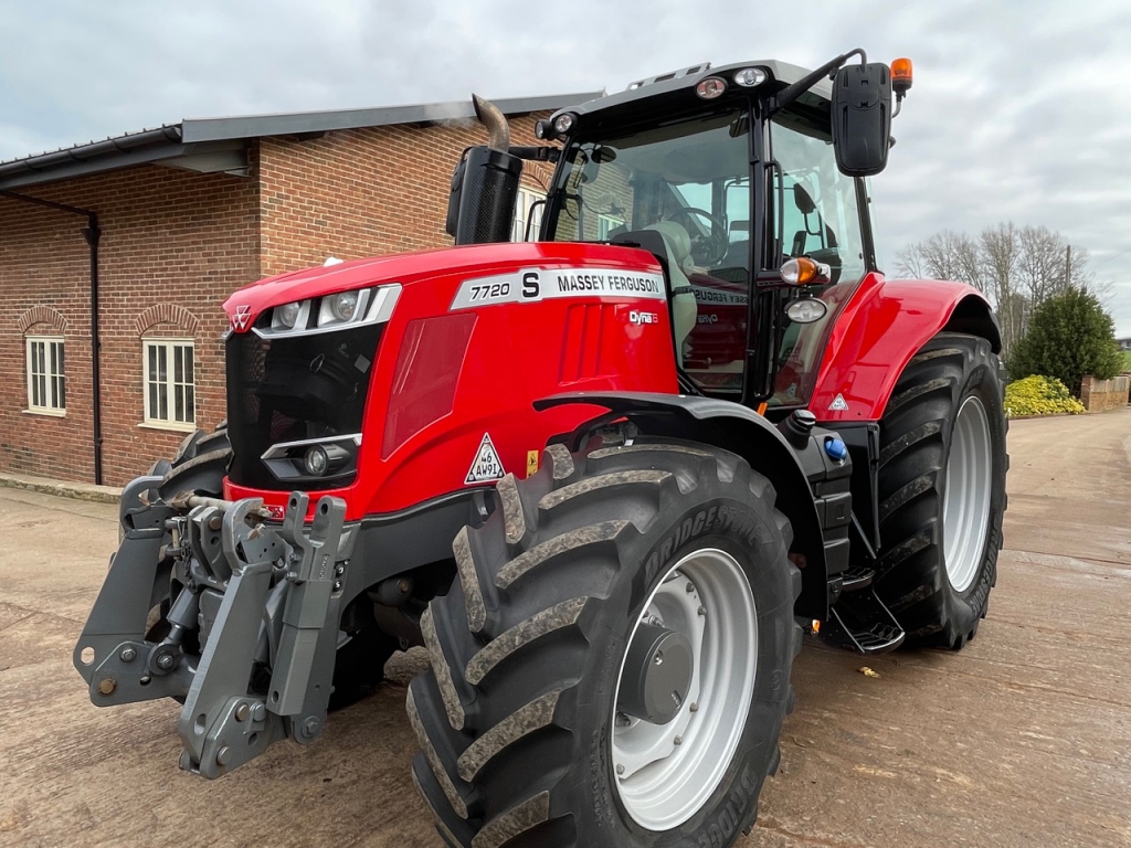 Massey Ferguson 7720S Efficient