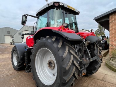Massey Ferguson 7720S Efficient