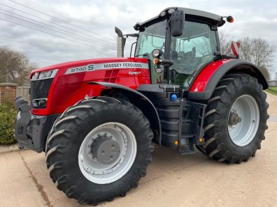 Massey Ferguson 8740S