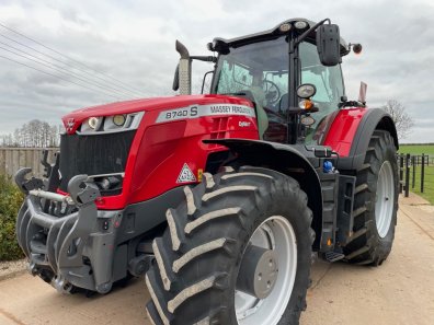 Massey Ferguson 8740S