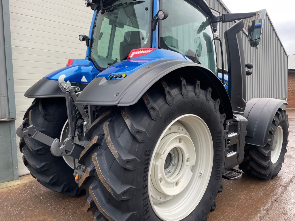 Valtra T235 Direct