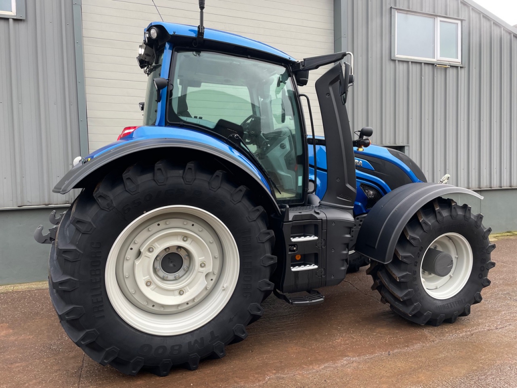Valtra T235 Direct