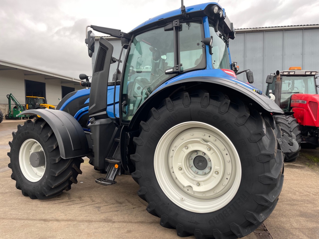 Valtra T235 Direct