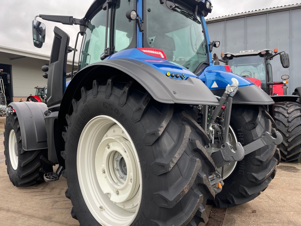 Valtra T235 Direct