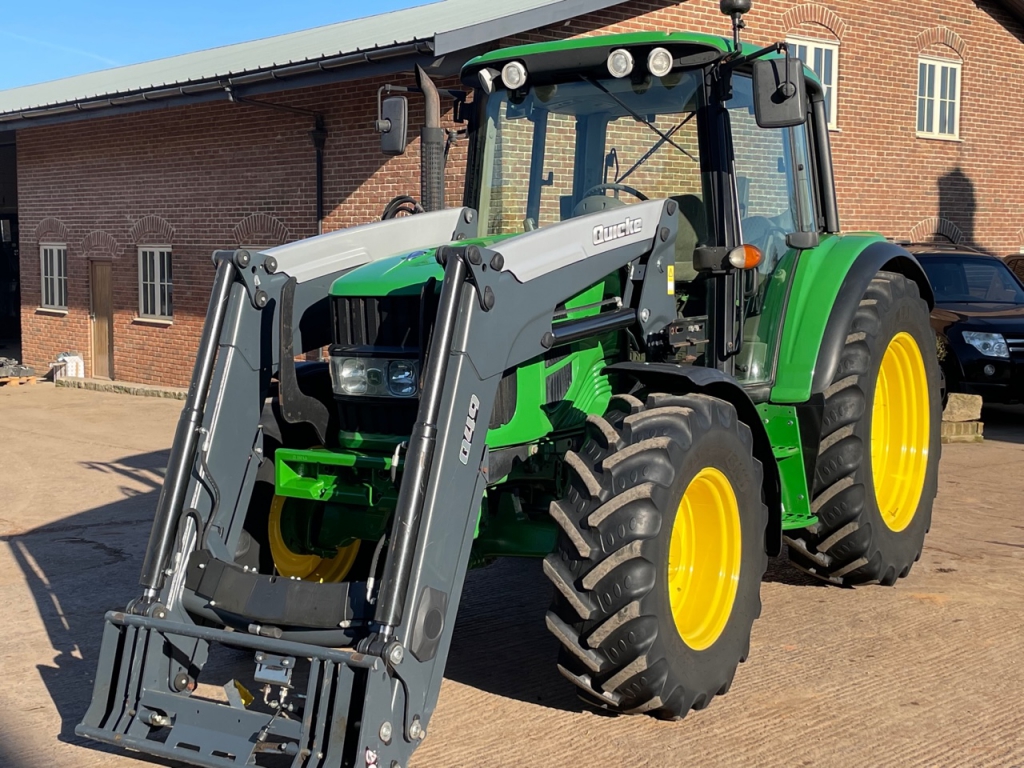 John Deere 6430