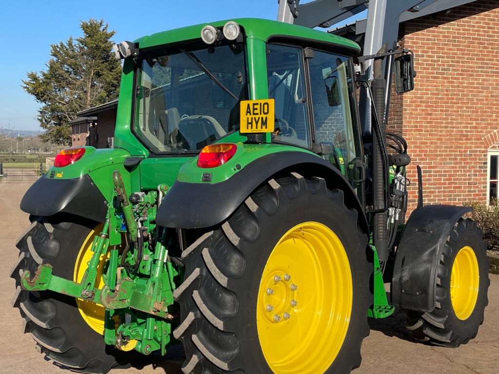John Deere 6430