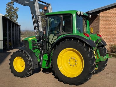 John Deere 6430