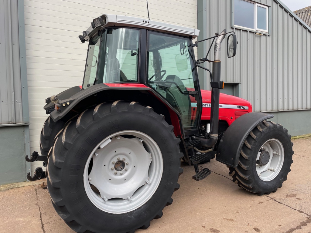 Massey Ferguson 6270