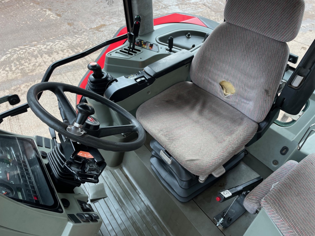 Massey Ferguson 6270