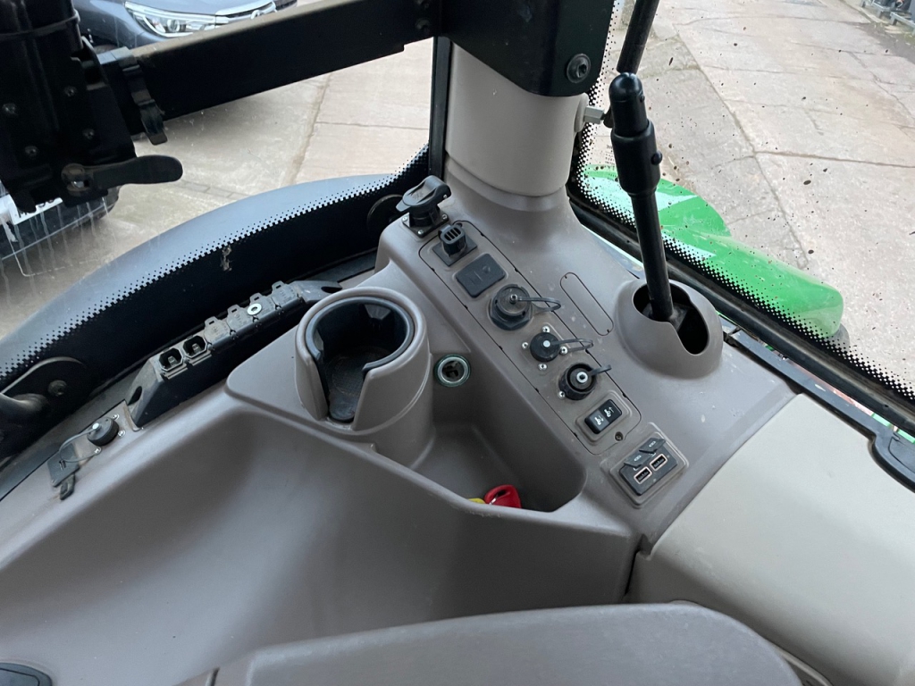 John Deere 6155R