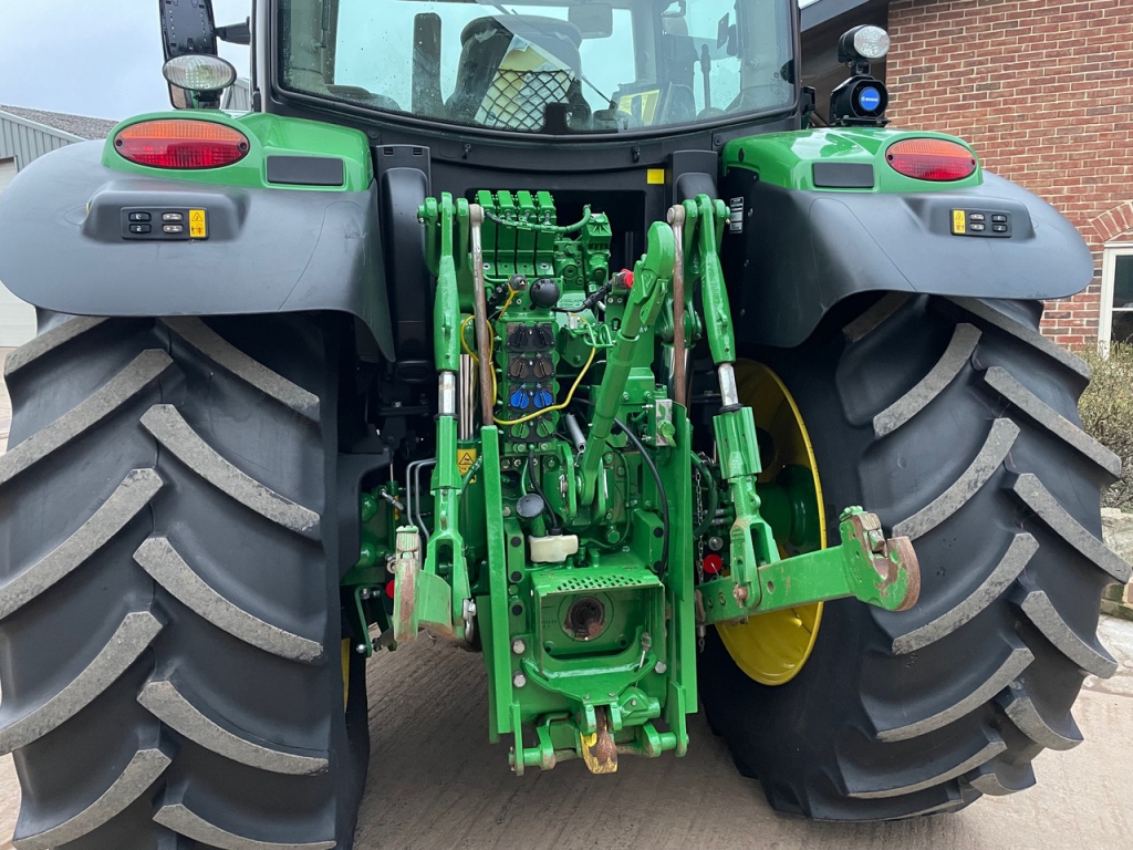John Deere 6155R