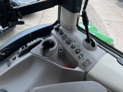 John Deere 6155R
