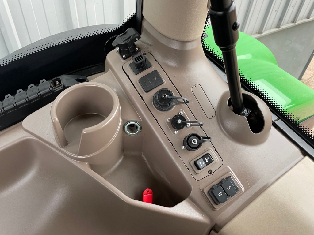 John Deere 6155R