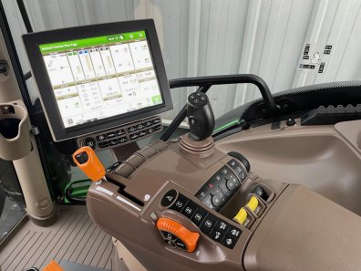 John Deere 6155R