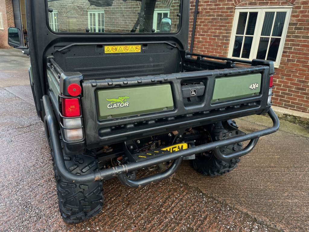 John Deere Gator XUV 865M Gator