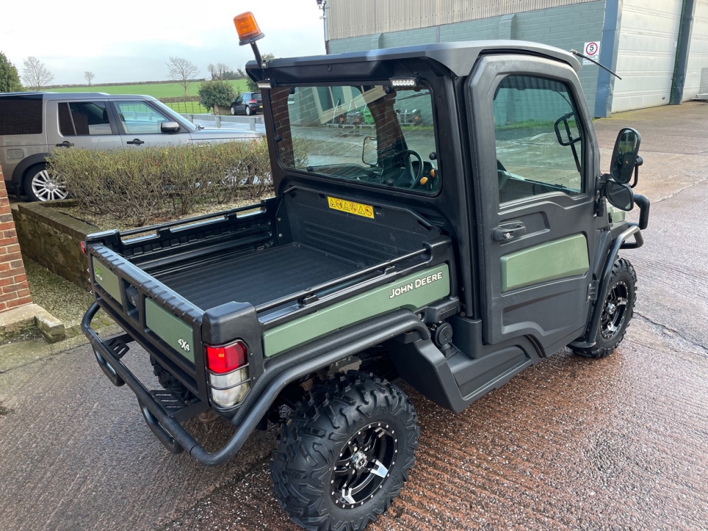 John Deere Gator XUV 865M Gator