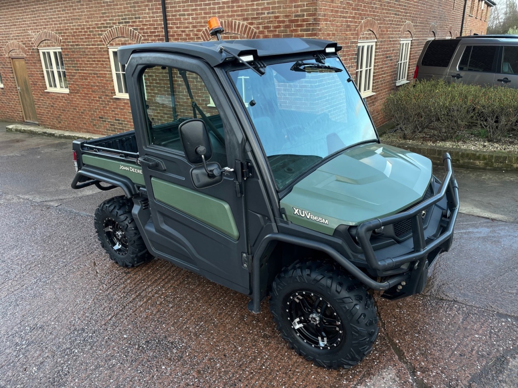 John Deere Gator XUV 865M Gator