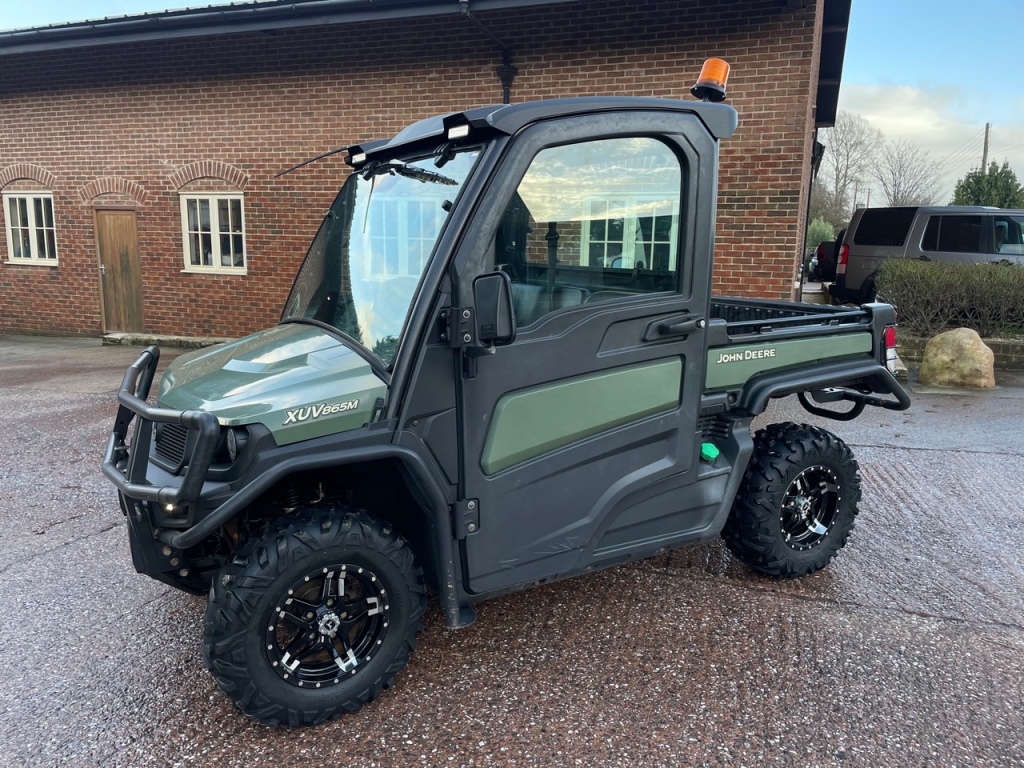 John Deere Gator XUV 865M Gator