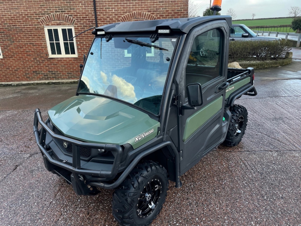 John Deere Gator XUV 865M Gator