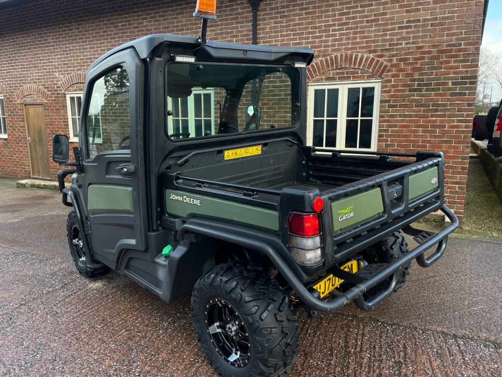 John Deere Gator XUV 865M Gator