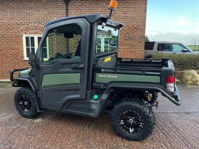 John Deere Gator XUV 865M Gator