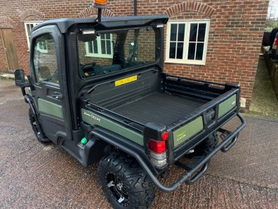 John Deere Gator XUV 865M Gator