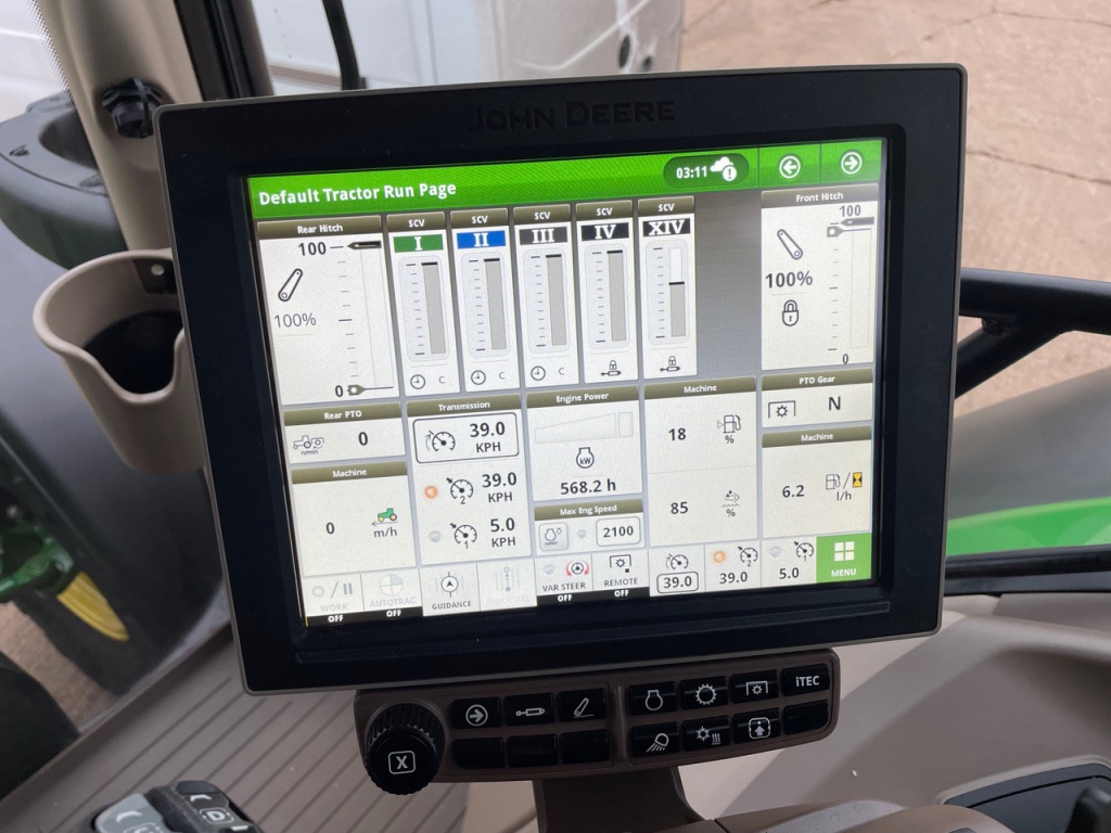 John Deere 6215R