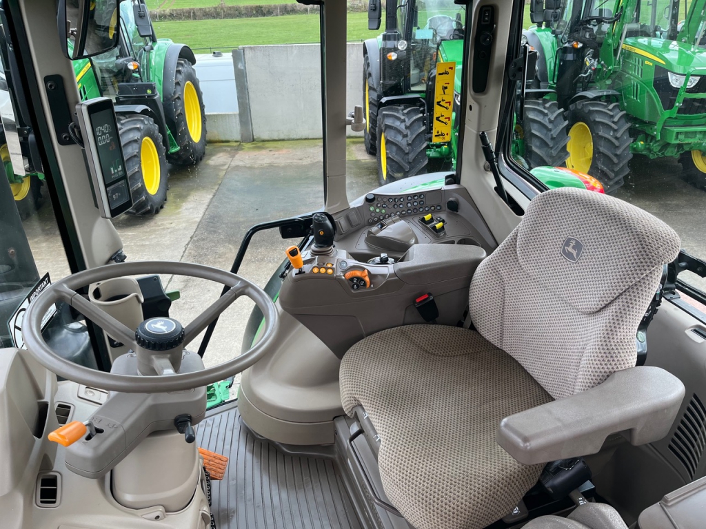 John Deere 6155M
