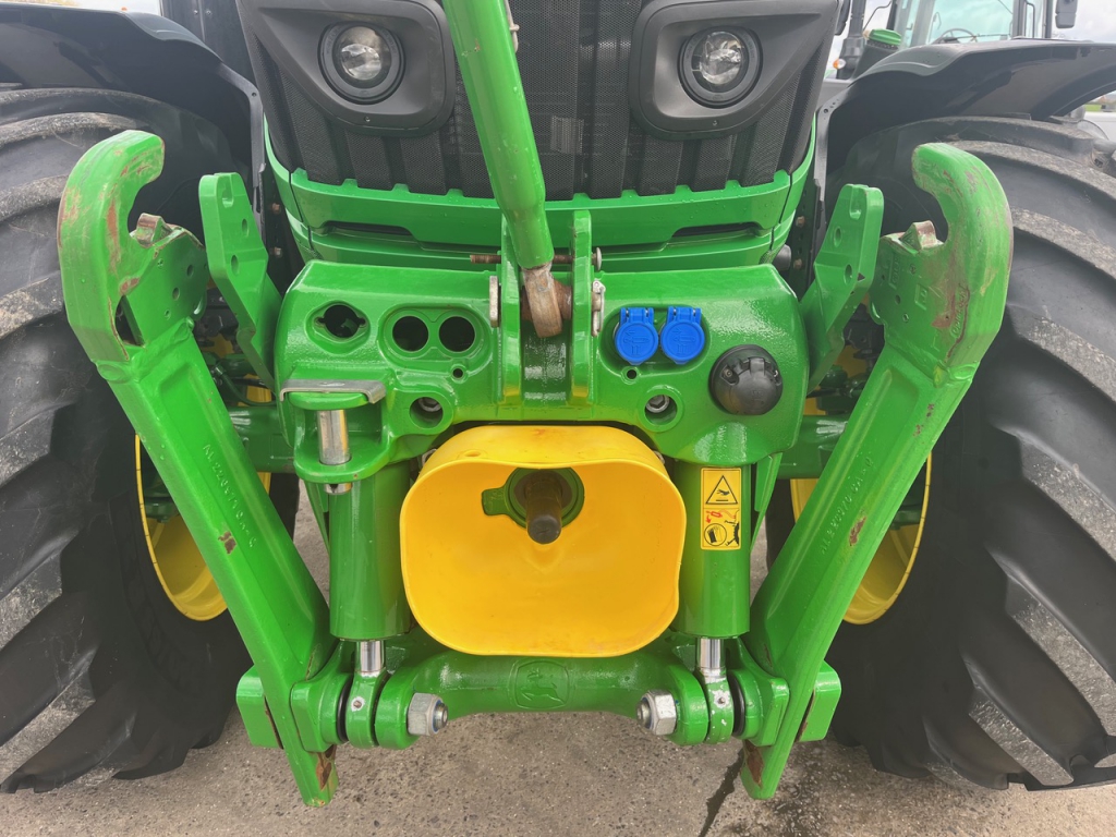 John Deere 6155M