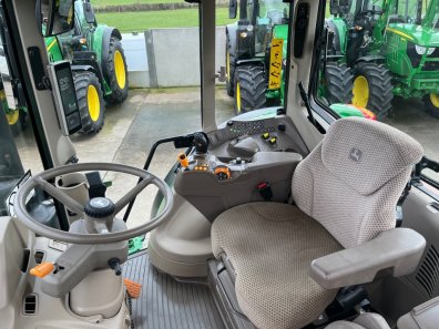 John Deere 6155M