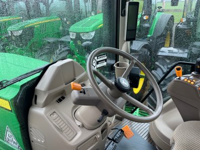 John Deere 6155M