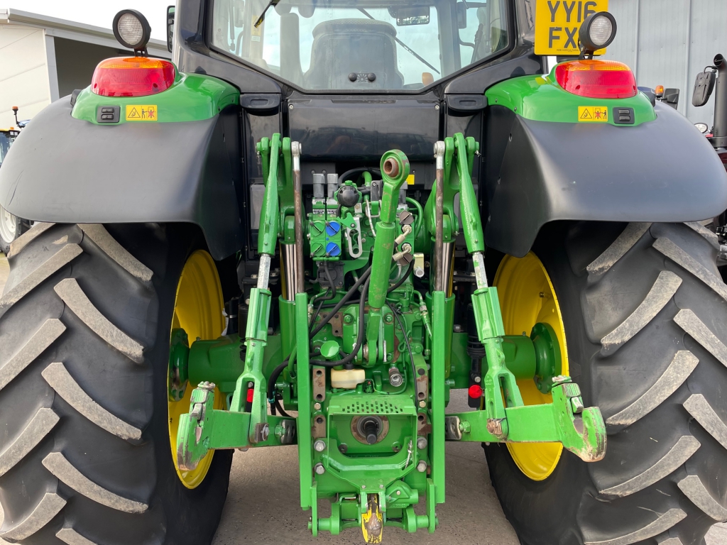 John Deere 6155M