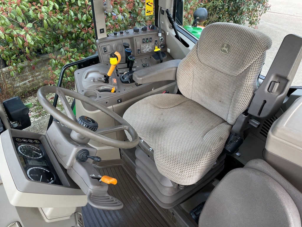 John Deere 6155M