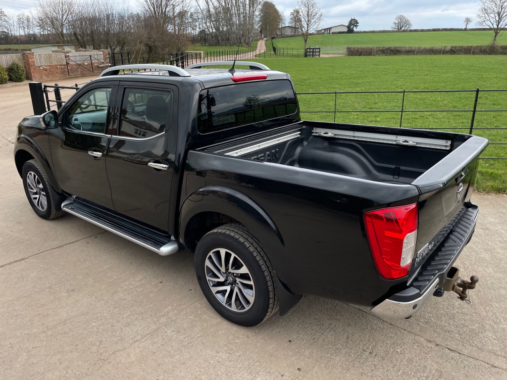 Nissan Navara Tekna 2.3 Diesel
