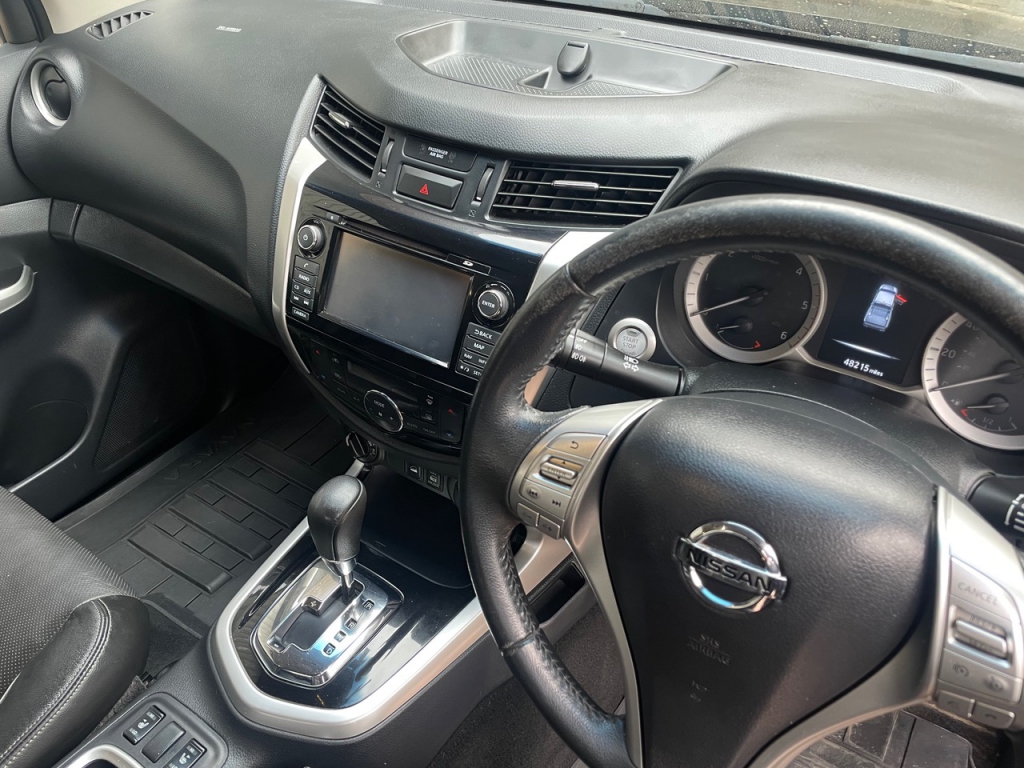 Nissan Navara Tekna 2.3 Diesel