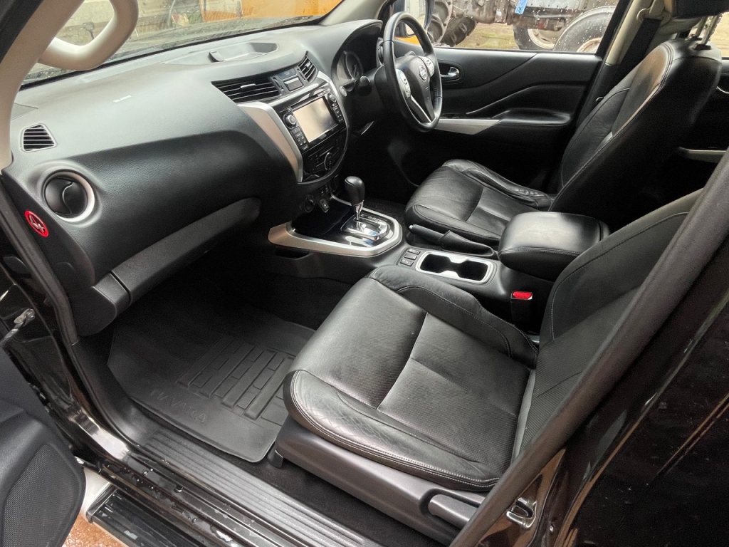 Nissan Navara Tekna 2.3 Diesel