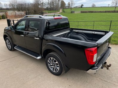 Nissan Navara Tekna 2.3 Diesel