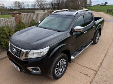 Nissan Navara Tekna 2.3 Diesel