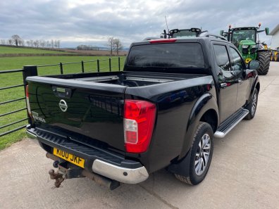 Nissan Navara Tekna 2.3 Diesel